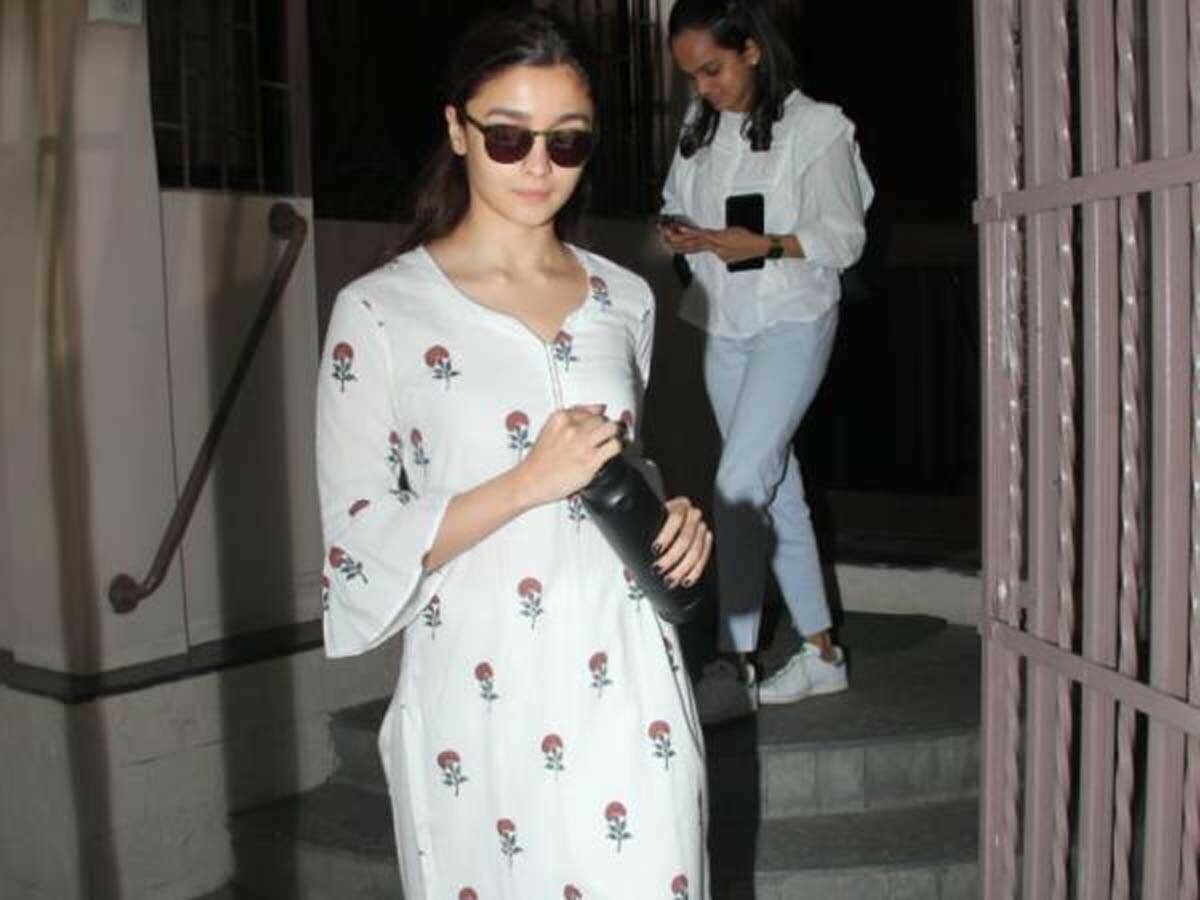 Photos Alia Bhatt beats the heat with the white floral kurta